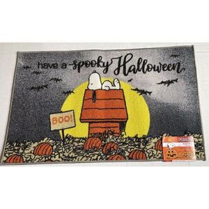 Peanuts Snoopy Halloween Pumpkin Decorative Accent Rug
